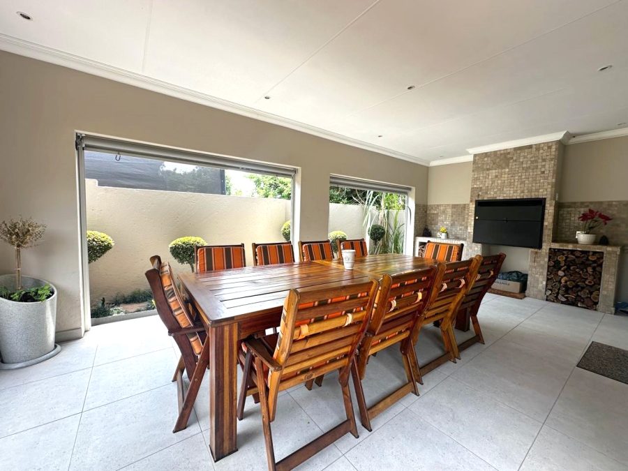 To Let 4 Bedroom Property for Rent in Moreleta Park Gauteng