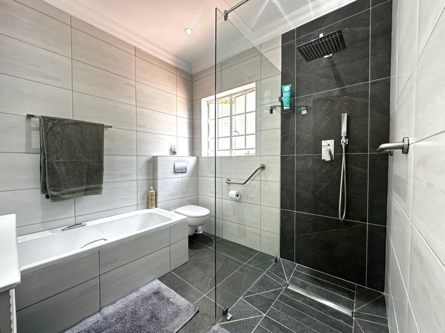 To Let 4 Bedroom Property for Rent in Moreleta Park Gauteng