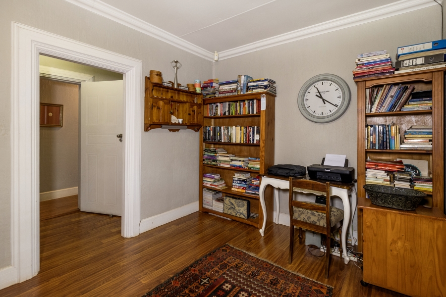 6 Bedroom Property for Sale in Moreleta Park Gauteng