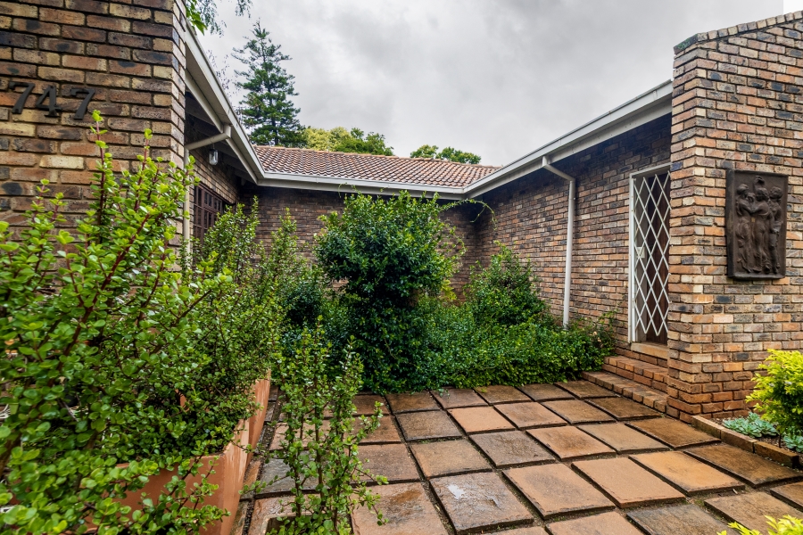 6 Bedroom Property for Sale in Moreleta Park Gauteng