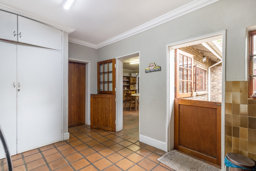 6 Bedroom Property for Sale in Moreleta Park Gauteng