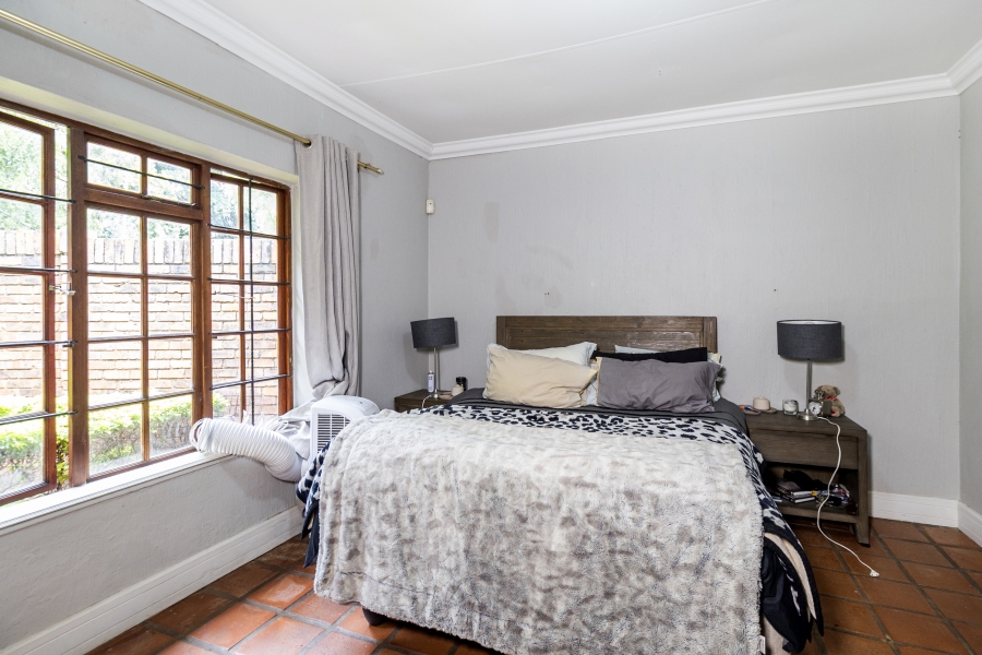 6 Bedroom Property for Sale in Moreleta Park Gauteng