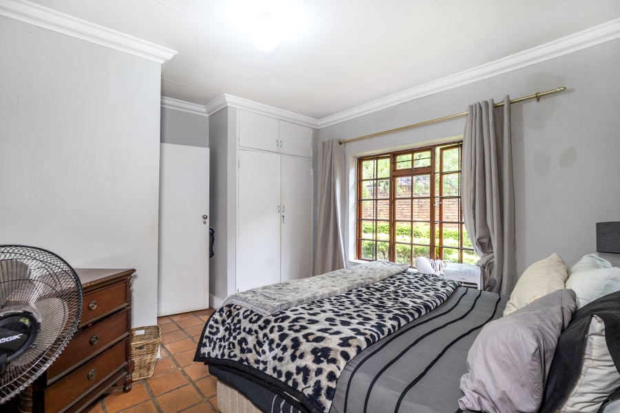 6 Bedroom Property for Sale in Moreleta Park Gauteng