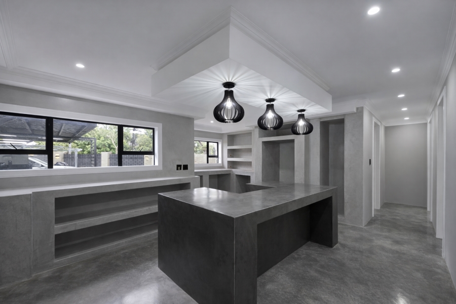 4 Bedroom Property for Sale in Kloofendal Gauteng