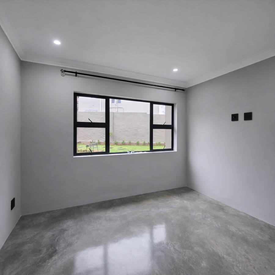 4 Bedroom Property for Sale in Kloofendal Gauteng