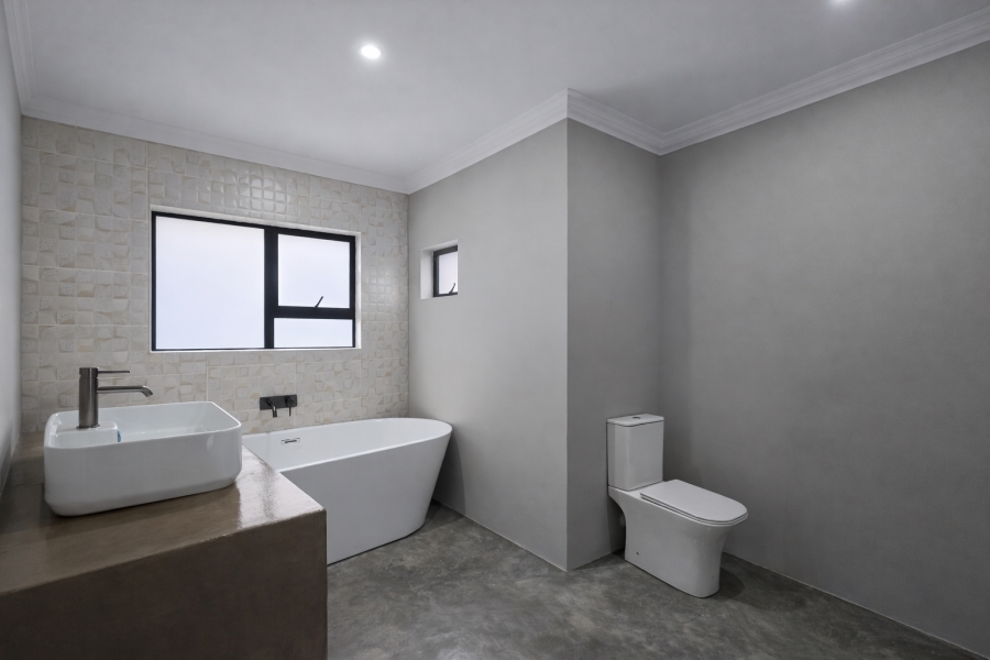 4 Bedroom Property for Sale in Kloofendal Gauteng