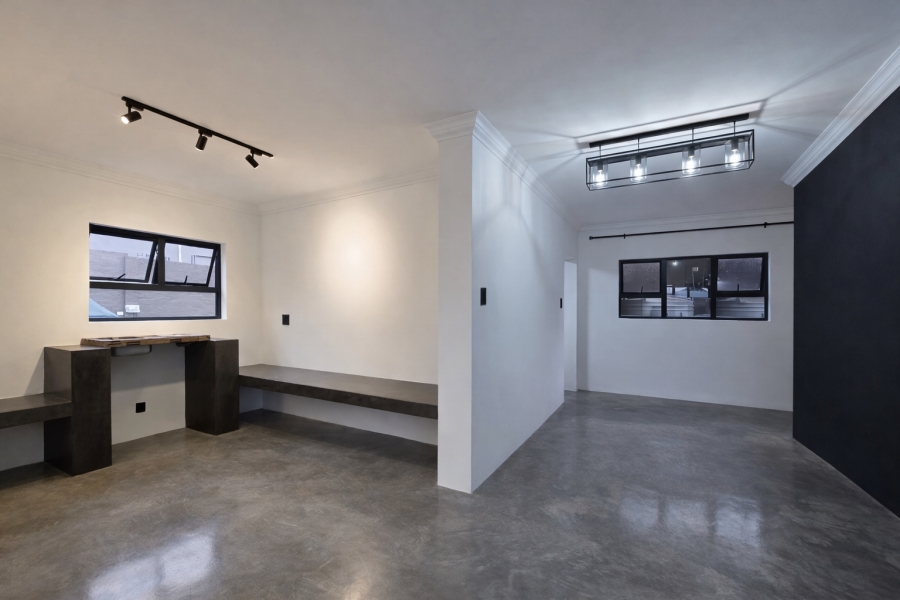 4 Bedroom Property for Sale in Kloofendal Gauteng