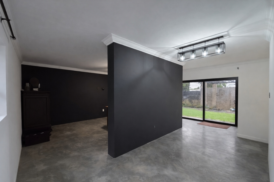 4 Bedroom Property for Sale in Kloofendal Gauteng