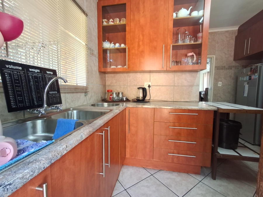 4 Bedroom Property for Sale in Bardene Gauteng