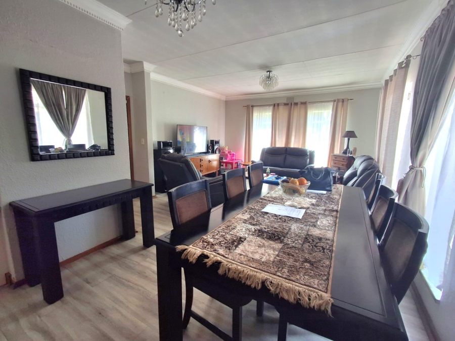 4 Bedroom Property for Sale in Bardene Gauteng