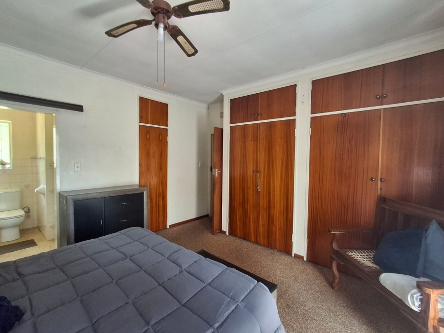 4 Bedroom Property for Sale in Bardene Gauteng