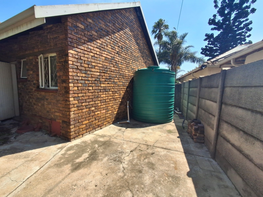 4 Bedroom Property for Sale in Bardene Gauteng