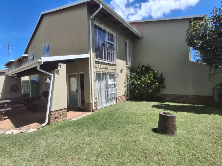 3 Bedroom Property for Sale in Farrarmere Gauteng