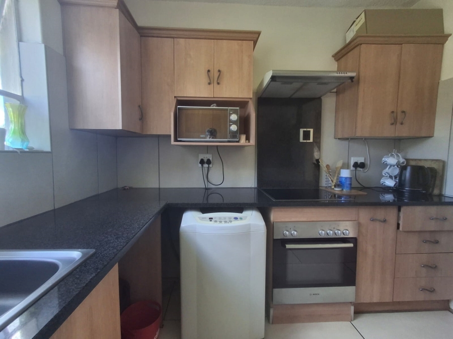 3 Bedroom Property for Sale in Farrarmere Gauteng