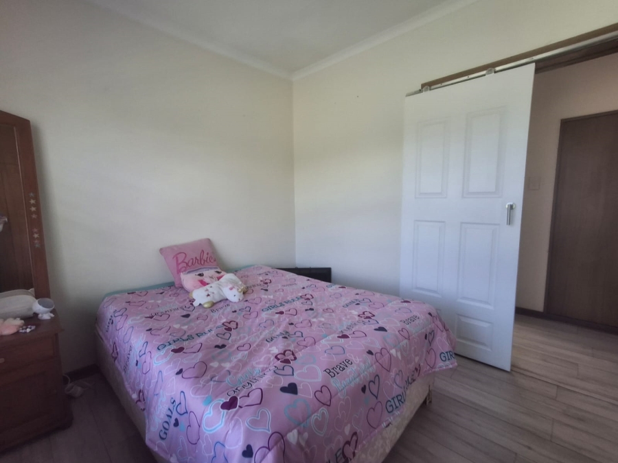 3 Bedroom Property for Sale in Farrarmere Gauteng