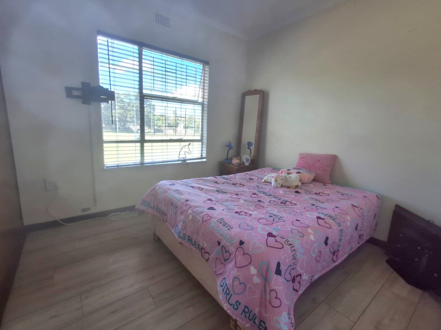 3 Bedroom Property for Sale in Farrarmere Gauteng