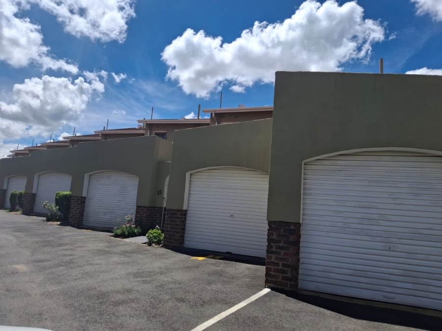 3 Bedroom Property for Sale in Farrarmere Gauteng