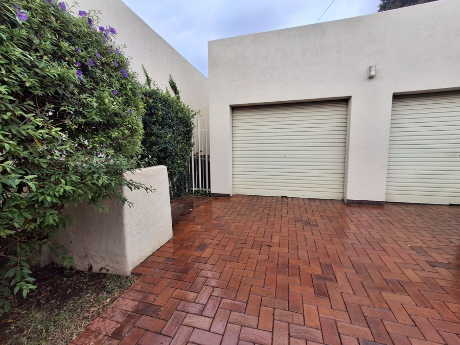 3 Bedroom Property for Sale in Farrarmere Gauteng