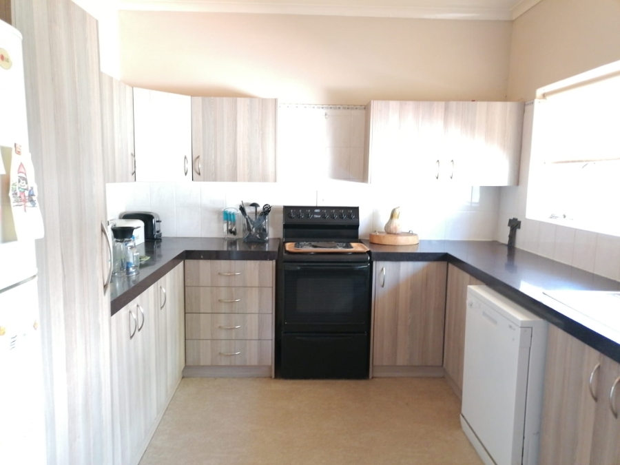 3 Bedroom Property for Sale in Farrarmere Gauteng