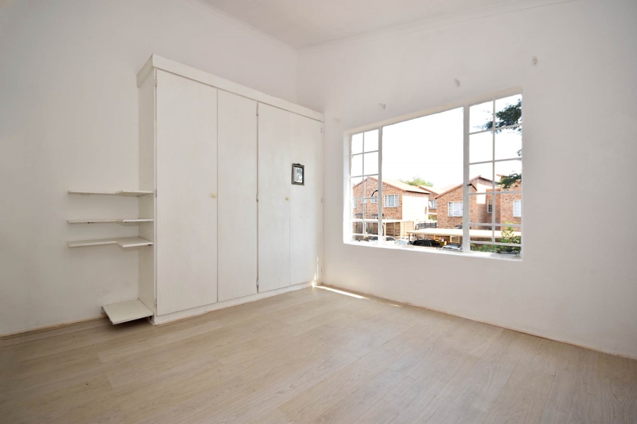 2 Bedroom Property for Sale in Sonneglans Gauteng