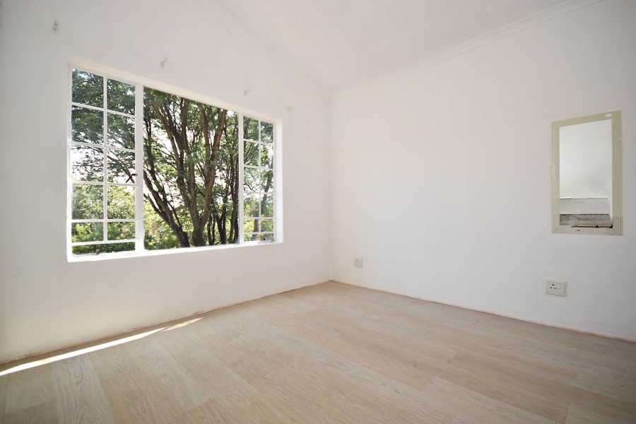 2 Bedroom Property for Sale in Sonneglans Gauteng