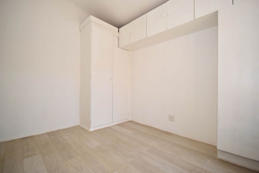 2 Bedroom Property for Sale in Sonneglans Gauteng