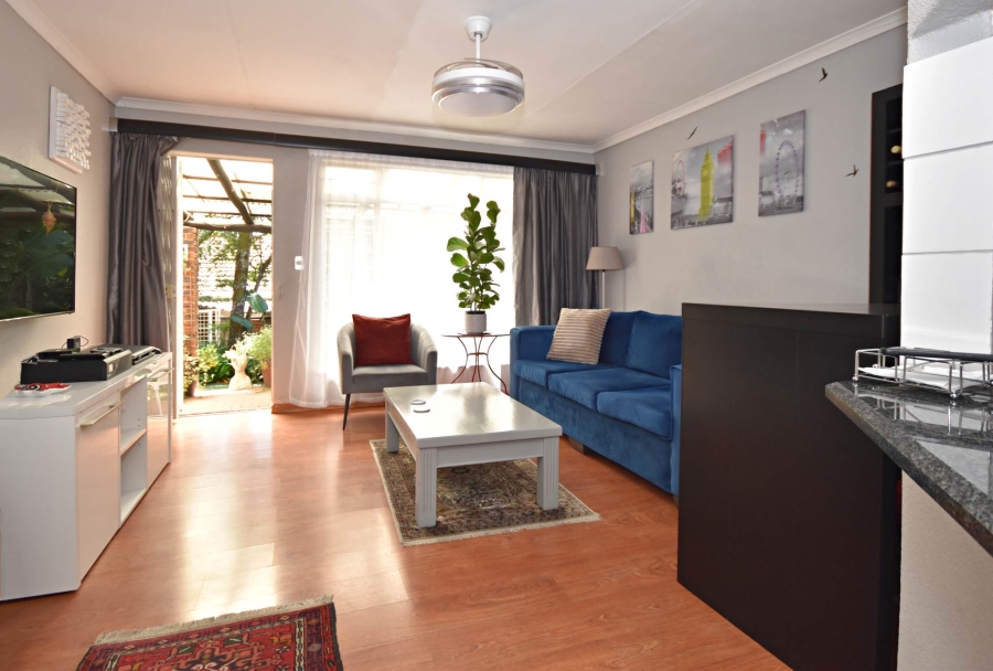 2 Bedroom Property for Sale in Sonneglans Gauteng