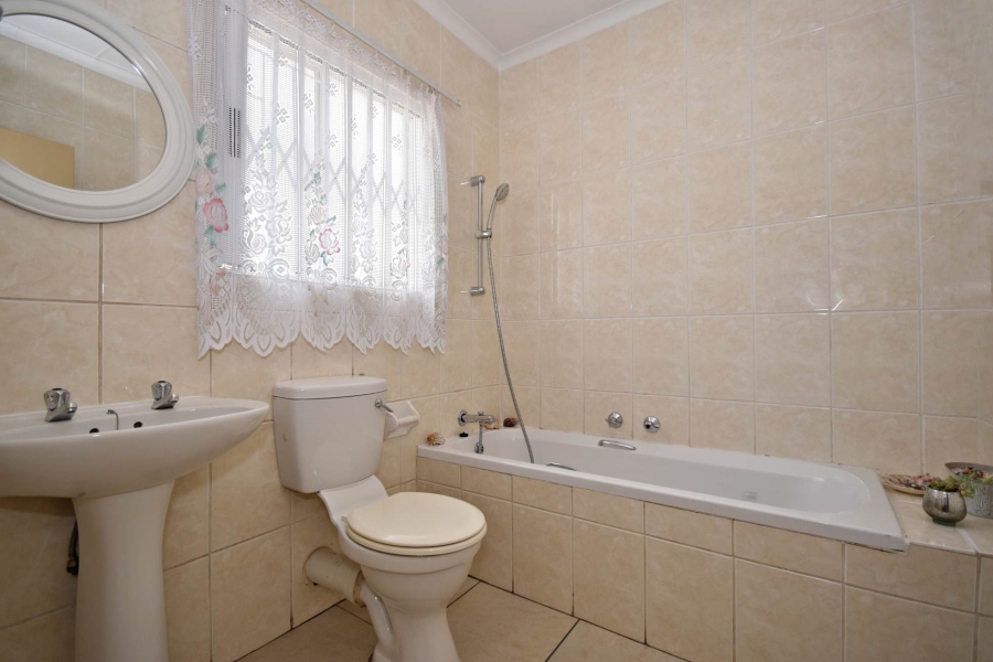 2 Bedroom Property for Sale in Olivedale Gauteng