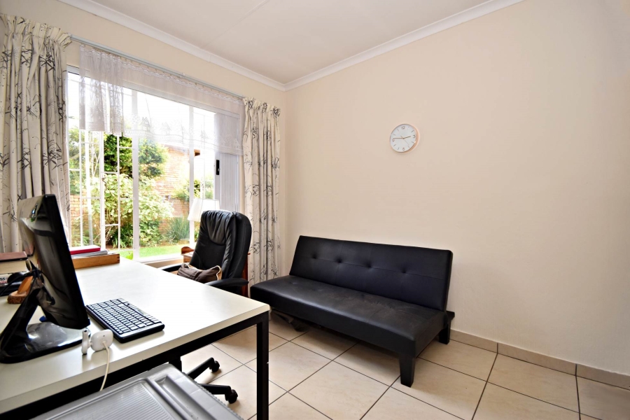 2 Bedroom Property for Sale in Olivedale Gauteng