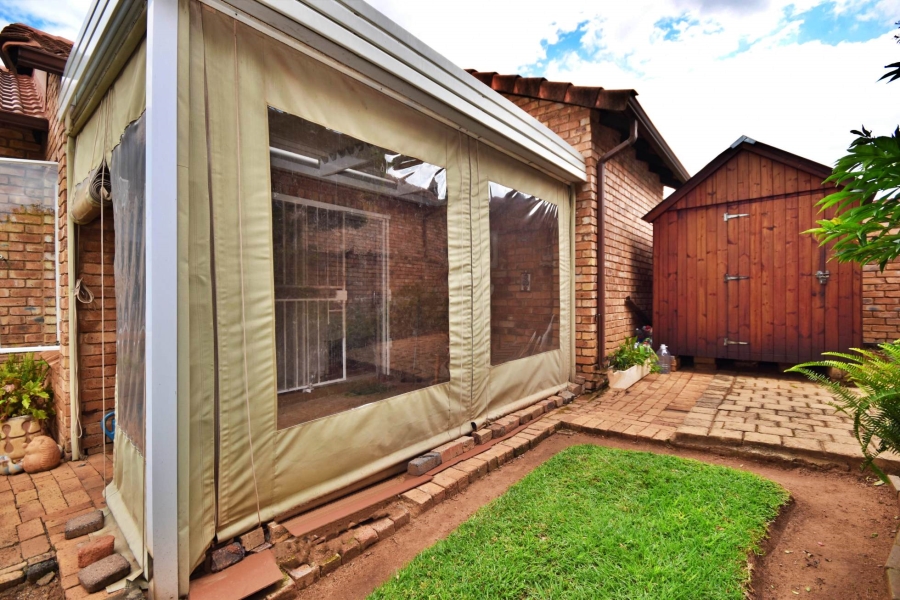 2 Bedroom Property for Sale in Olivedale Gauteng