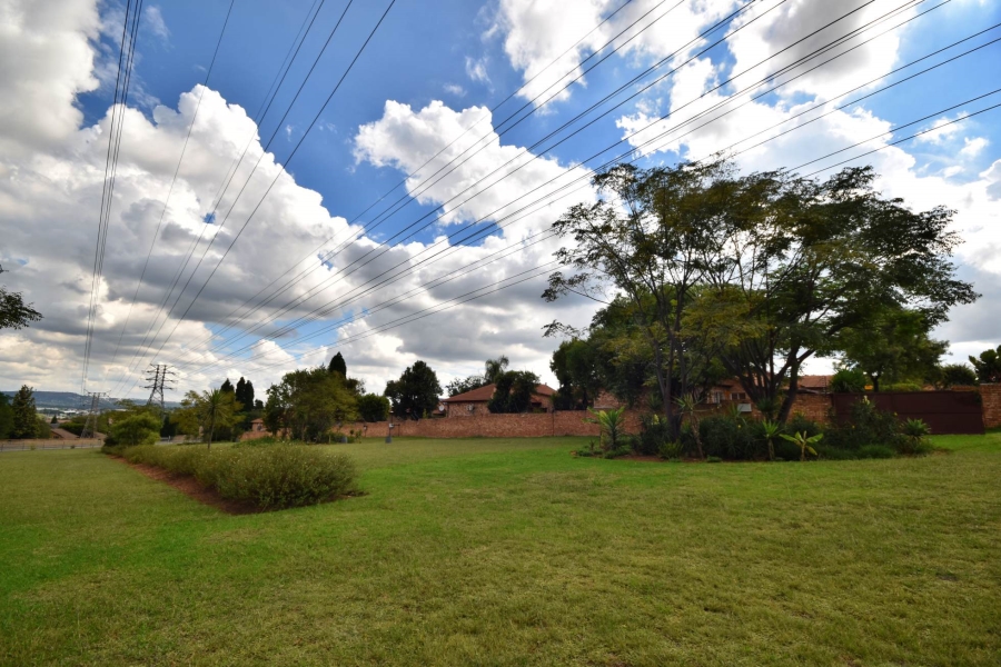 2 Bedroom Property for Sale in Olivedale Gauteng