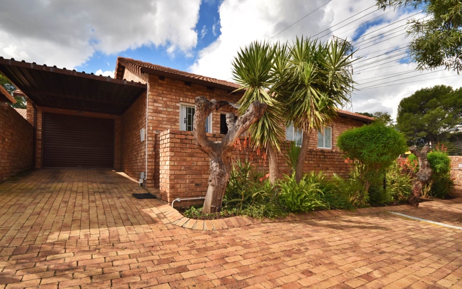 2 Bedroom Property for Sale in Olivedale Gauteng
