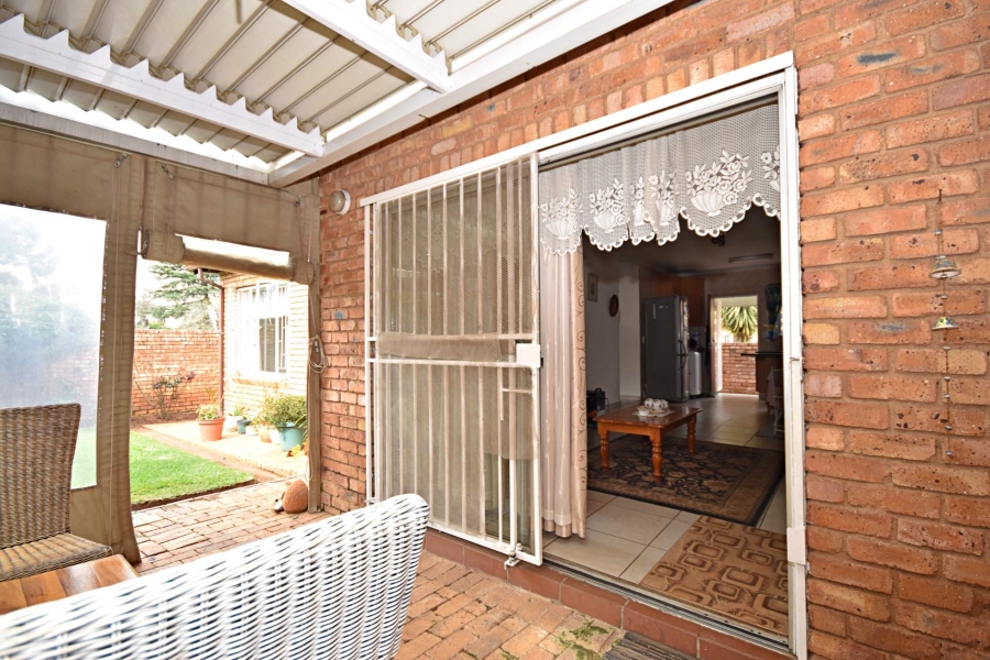 2 Bedroom Property for Sale in Olivedale Gauteng