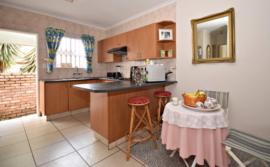 2 Bedroom Property for Sale in Olivedale Gauteng