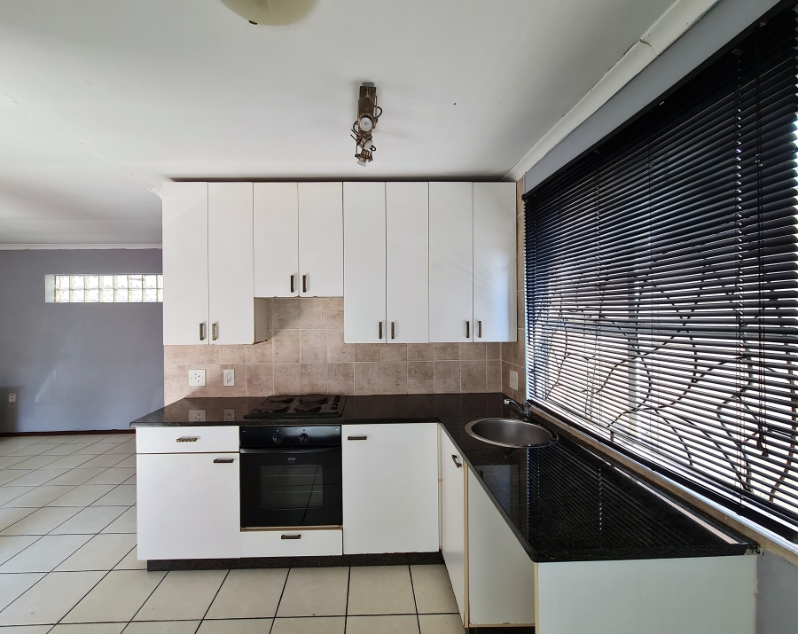 To Let 1 Bedroom Property for Rent in Bloubosrand Gauteng
