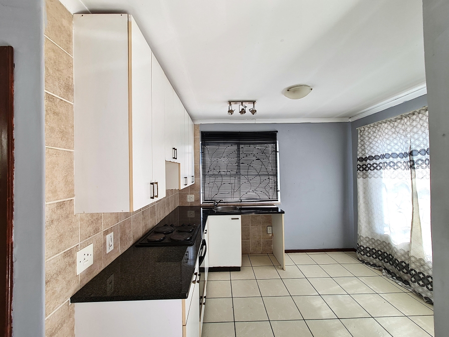To Let 1 Bedroom Property for Rent in Bloubosrand Gauteng