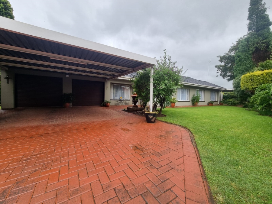 3 Bedroom Property for Sale in Falcon Ridge Gauteng