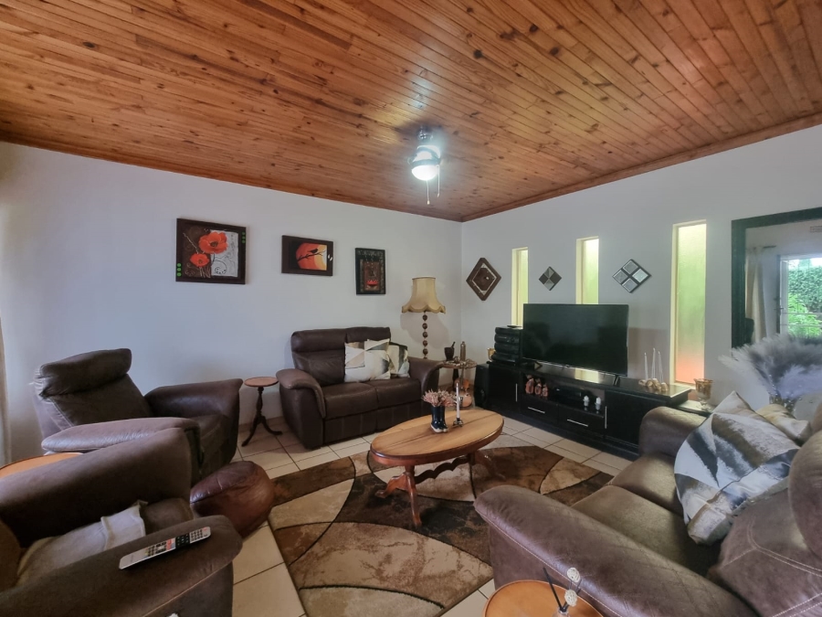 3 Bedroom Property for Sale in Falcon Ridge Gauteng