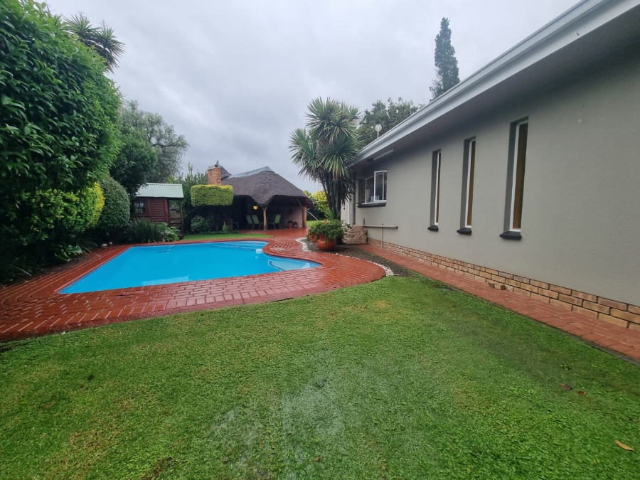 3 Bedroom Property for Sale in Falcon Ridge Gauteng
