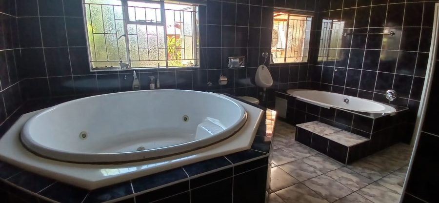 4 Bedroom Property for Sale in Vanderbijlpark SE 1 Gauteng