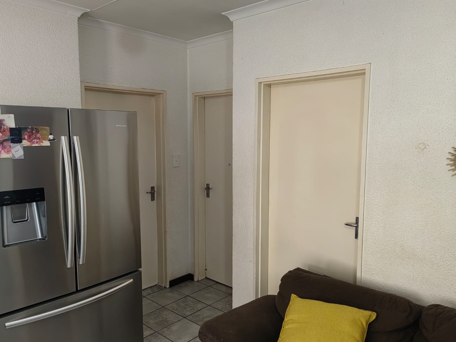 2 Bedroom Property for Sale in Aureus Gauteng