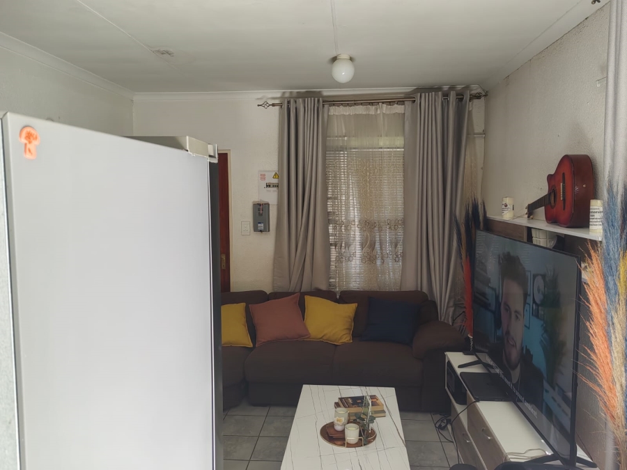 2 Bedroom Property for Sale in Aureus Gauteng