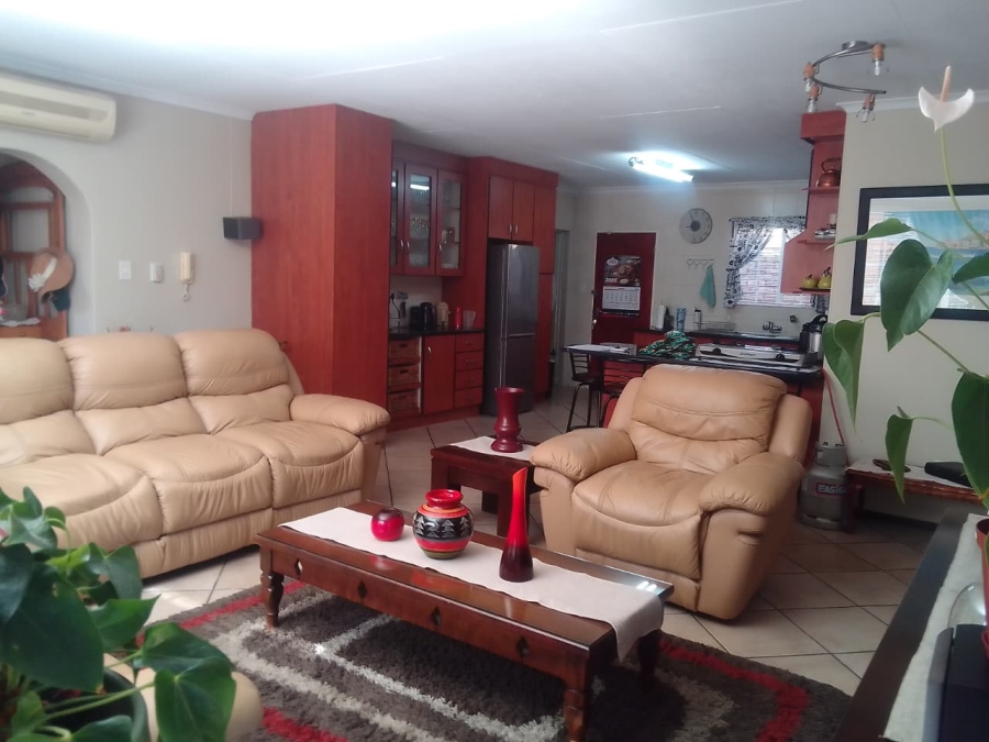 3 Bedroom Property for Sale in Eike Park Gauteng
