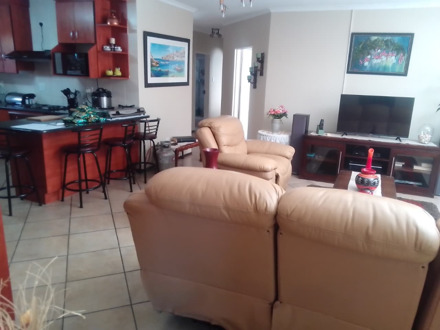 3 Bedroom Property for Sale in Eike Park Gauteng