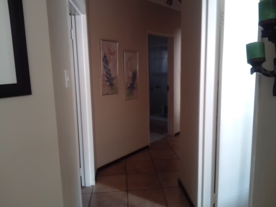 3 Bedroom Property for Sale in Eike Park Gauteng