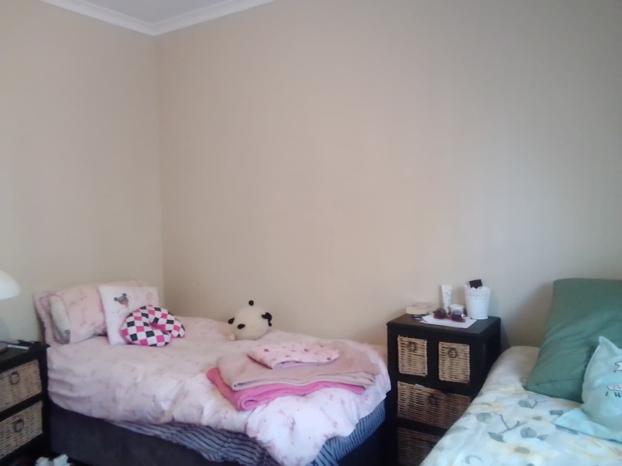 3 Bedroom Property for Sale in Eike Park Gauteng