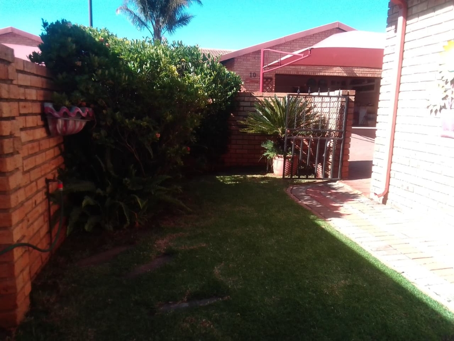 3 Bedroom Property for Sale in Eike Park Gauteng