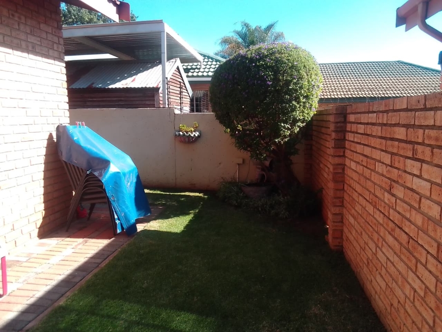 3 Bedroom Property for Sale in Eike Park Gauteng