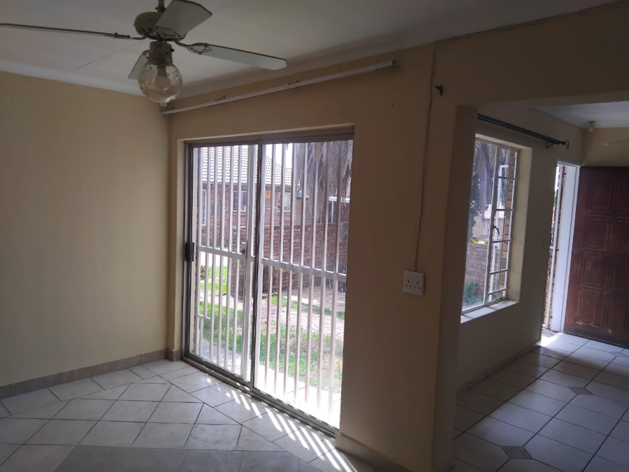3 Bedroom Property for Sale in Birchleigh Gauteng