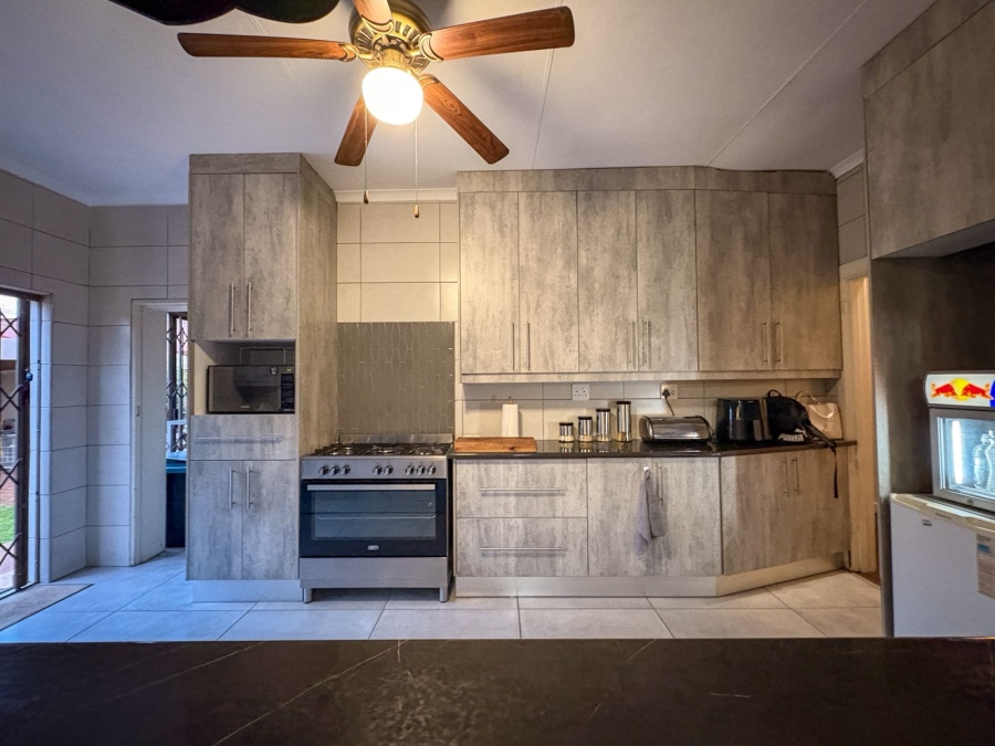 3 Bedroom Property for Sale in Brenthurst Gauteng